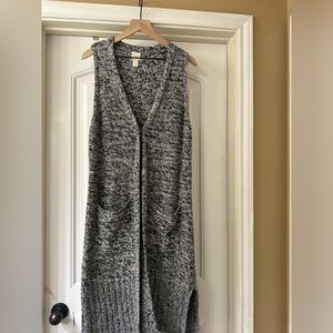 Long sweater vest Chicos size 1 - medium EUC